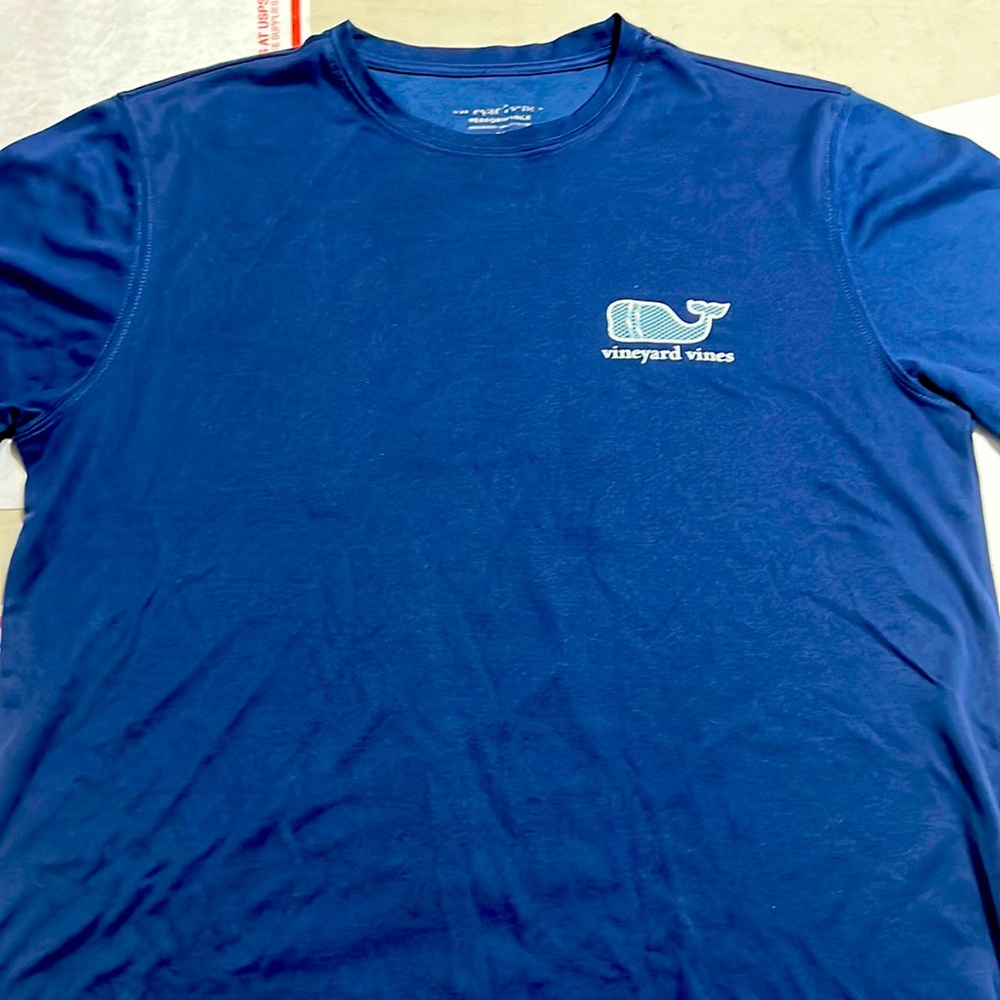 Vineyard Vines Performance shirt. Men M
